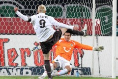 圣保利仅差两分即可脱离降级区，拜仁慕尼黑全力争取欧冠晋级！