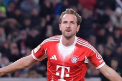 凯恩3分钟双响+失点！十人拜仁2-0锁定欧冠16强，孔帕尼复仇成功