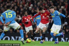 烂到泥土里！曼联为狼队送上赛季第3分 终结对手12连败