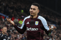 埃梅里神了：击败阿莫林，疯狂10连胜，紧追阿森纳，冲击冠军