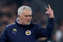 费内巴切0-0，穆帅困境加深！欧冠梦或将泡汤