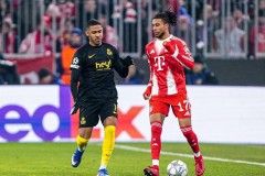 太离谱！凯恩灵动直塞，迪亚斯精准助攻，奥利塞门前近距离空砍绝佳机会