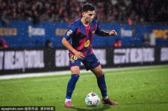 西甲双雄关注新星莫拉，德容续约，法蒂与多特新星转会动态分析