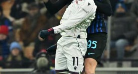 蓝黑军团主场大捷 国际米兰3-1力克博洛尼亚登顶意甲榜首