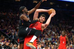 将对阵马刺！阿夫迪亚41+12开拓者险胜太阳晋级季后赛