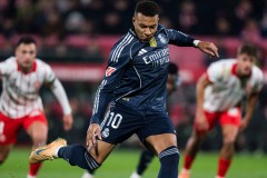 西甲｜姆巴佩打入点球 皇马客平赫罗纳