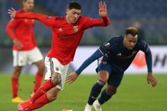 唐迪拉遭遇三连败且三场零封，本菲卡周中击败皇马气势如虹！