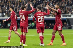 欧冠早报：“0-0-10”先生破蛋利物浦止4连败 单轮71球创纪录