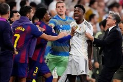 巴萨紧追皇马：冠军总数仅差两座，最快明年初实现平分秋色