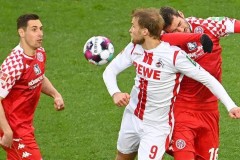 德甲揭幕战暗藏玄机！美因茨主场狂攻VS科隆客场铁桶阵，谁能笑到最后？