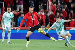 西甲最新积分榜更新：马竞0-3惨败，贝蒂斯与瓦伦西亚皆获胜