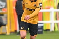 狼队官方：徐彬租借期间遭遇腿筋受伤 现已回归球队