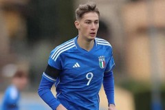 国米2-0打破欧冠首秀魔咒！巴神后最年轻欧冠前锋，年轻版哲科诞生？