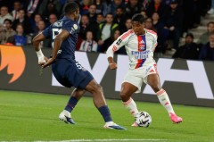 （体育）足球——法甲：巴黎圣日耳曼不敌里昂