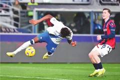 滕哈赫高压逼抢战术革新曼联：数据解析与实战影响