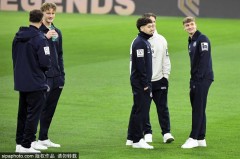 10岁被皇马错过！拜仁17岁天才6球2助攻闪耀德甲，父亲曾拒绝伯纳乌试训