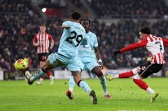 桑德兰 3-0 伯恩利：迪亚拉闪耀全场，“黑猫”完胜低迷“红酒军团”