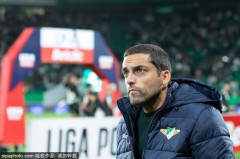 穆帅归来：切尔西的欧冠梦与本菲卡的挑战