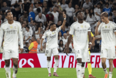 欧冠悲喜一夜！意甲冠军1-1爆冷，欧冠之王6-1大胜，卫冕冠军1-2被绝杀