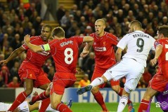 皇马与利物浦的欧冠交锋史：从伯纳乌到安菲尔德