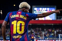 亚马尔点射，创西甲纪录难救主！巴萨1-1巴列卡诺，皇马笑纳大礼