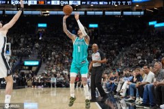 文班亚马复出32+12+8布里奇斯22分 马刺击败黄蜂