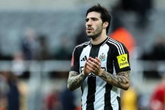 爆炸性转会消息！阿森纳瞄准英超顶级中场，若成功将打造无敌战队