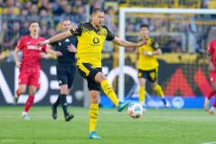 随着多特蒙德4-0，德甲最新积分榜出炉：争四白热化