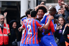 补时绝杀！主场球迷狂欢，英超领头羊倒下，遭遇赛季首败