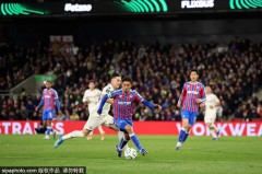 欧协联1/4决赛首回合：水晶宫3-0佛罗伦萨 马特塔点射米切尔萨尔建功