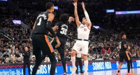 文班亚马27+10伦纳德30+9 马刺击败快船迎三连胜