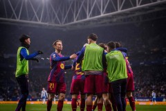 巴萨豪取9连胜，49分领跑西甲榜首，全方位完爆皇马