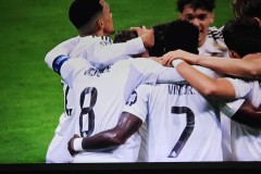 欧冠神剧本：7主力缺阵皇马半场3球虐曼城，巴尔韦德封神之战