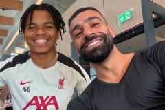 利物浦16岁新星获赞，萨拉赫劝其谦逊、避免社交媒体