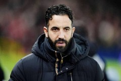 一场2-1逆转，让巴萨西甲登顶！弗里克激活曼联弃将：4场独造6球